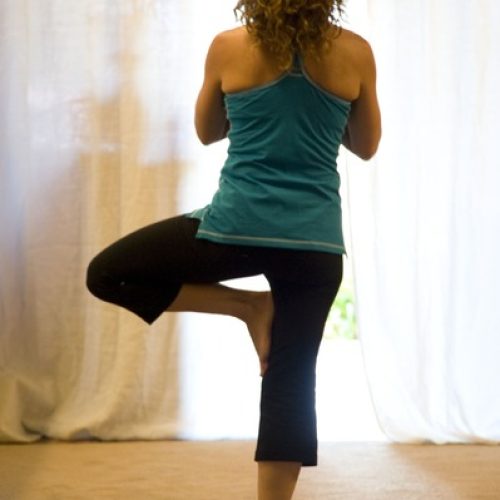 silhouette-woman-leg-standing-sitting-exercise-1344434-pxhere.com_.jpg